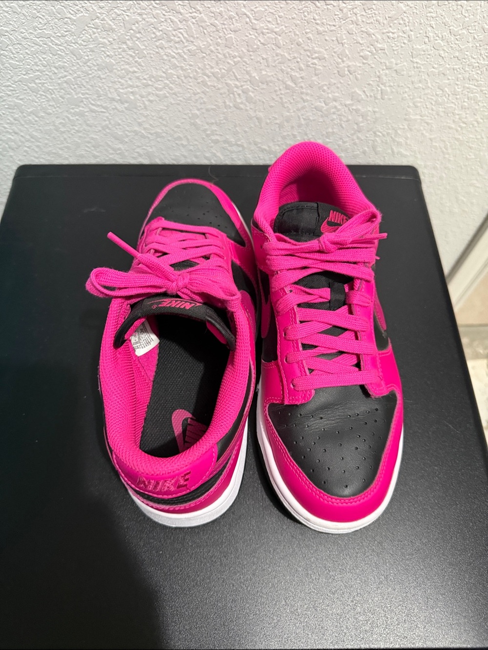 Nike Women's Low-Top Sneakers in Hot Pink and Black